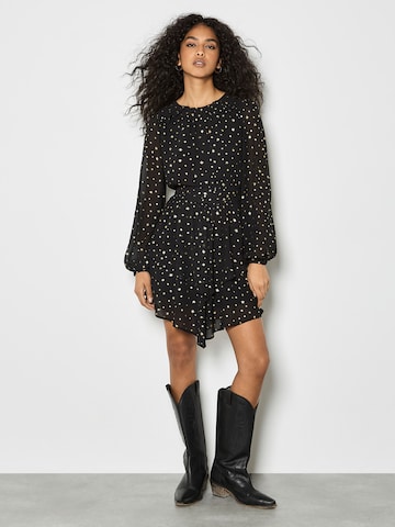 Apricot - Vestido ' ' en negro: frente