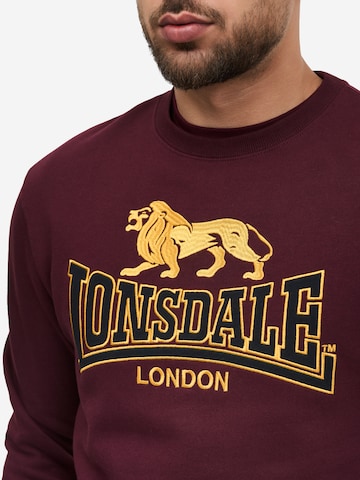 Sweat-shirt 'LAWINS' LONSDALE en rouge