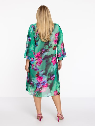 Robe Yoek en vert