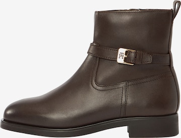 Bottines TOMMY HILFIGER en marron : devant