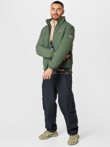 Tommy Jeans Tussenjas 'Essential' in Groen