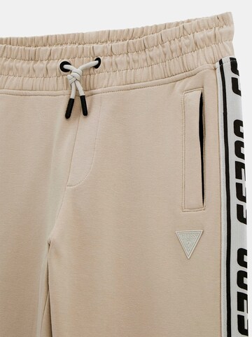 GUESS Tapered Hose in Beige