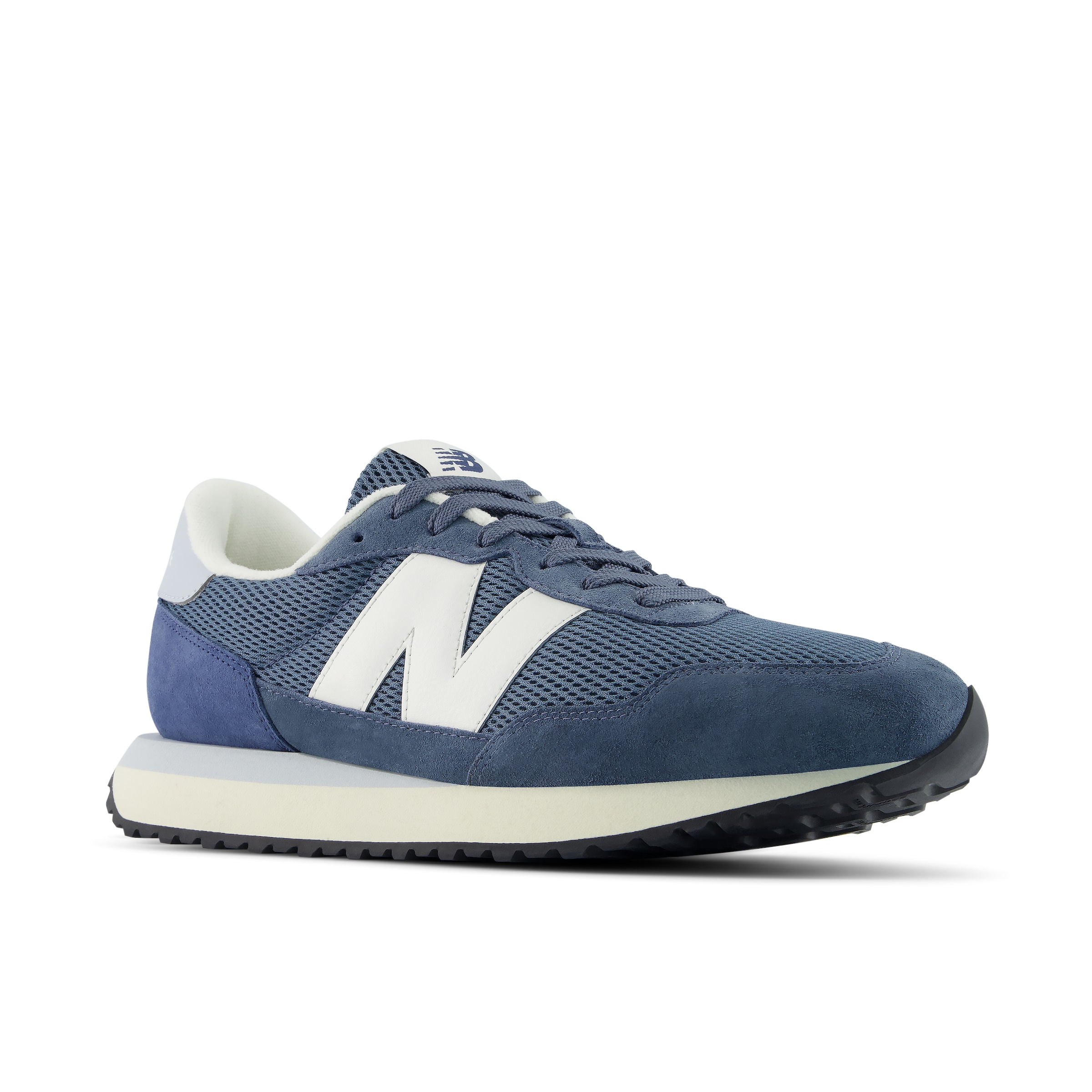 new balance Sneakers in Blue