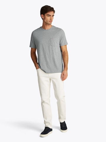 TOMMY HILFIGER Bluser & t-shirts 'ESSENTIAL' i grå