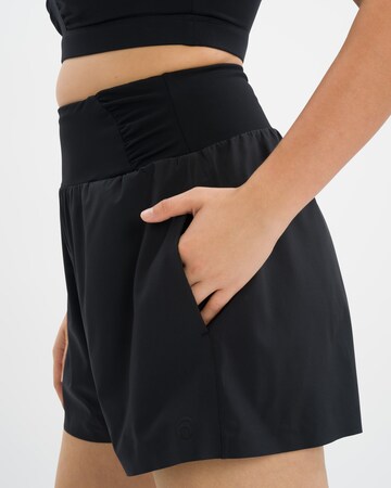 OCEANSAPART Loosefit Hose 'Marina' in Schwarz
