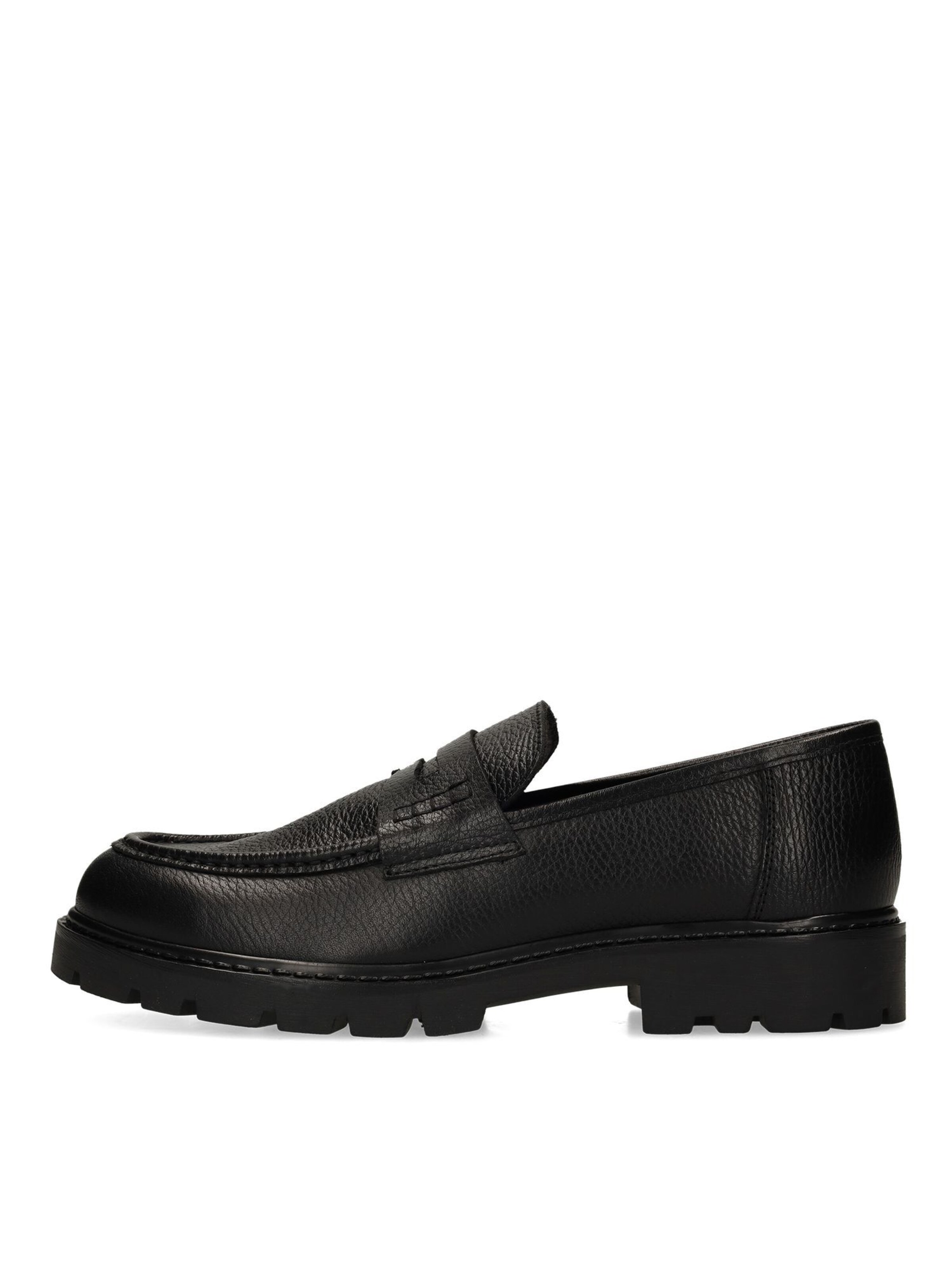 MANFIELD Classic Flats in Black
