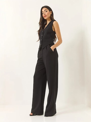 Pantalons de tailleur Bianco Lucci en noir