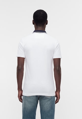 GUESS - Camiseta en blanco