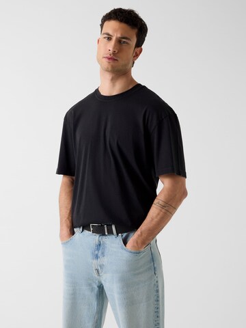GUESS Shirt in Black: front
