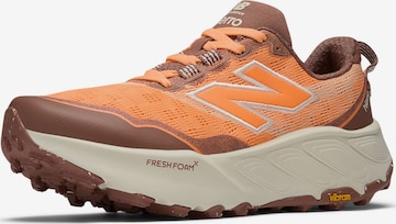 Chaussure de course 'Hierro V9' new balance en orange : devant