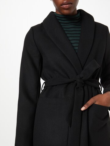 PIECES Ανοιξιάτικο και φθινοπωρινό παλτό 'ALICA' σε μαύρο