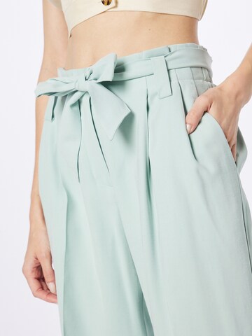 ESPRIT Wide leg Pleated Pants in Green