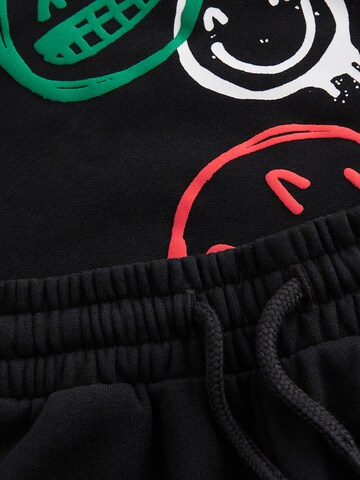 Next - Conjunto en negro