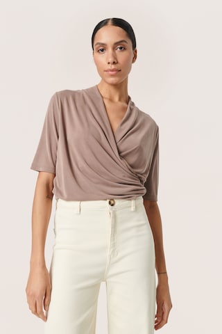 SOAKED IN LUXURY Blouse 'Columbine' in Brown: front