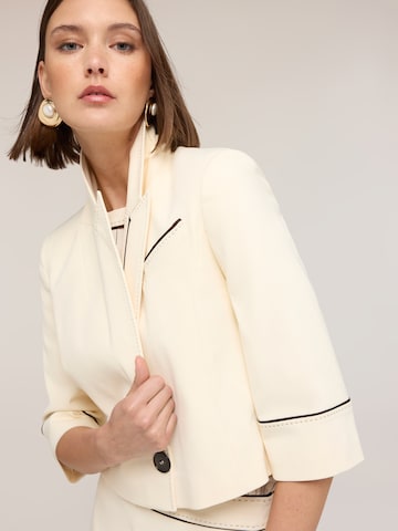 Blazer di MOTIVI in bianco