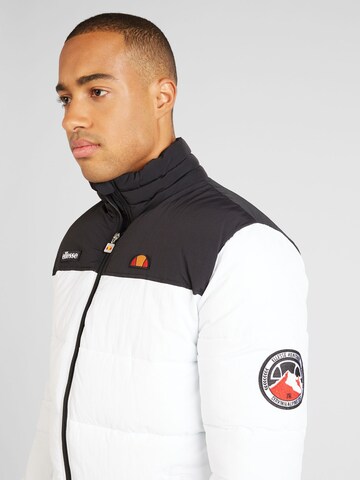 ELLESSE Демисезонная куртка в Белый