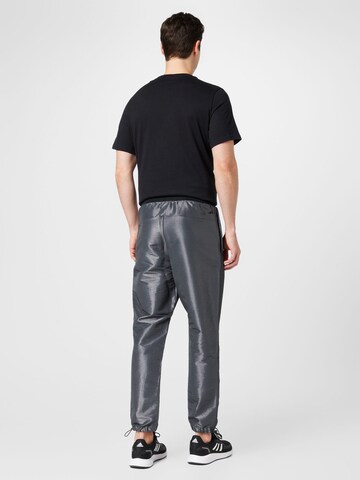 Effilé Pantalon de sport 'Harden Travel' ADIDAS PERFORMANCE en gris