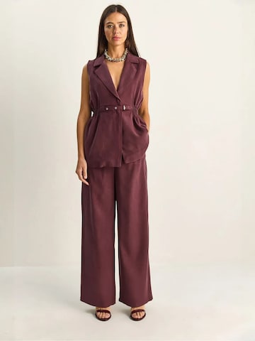 Pantalons de tailleur Bianco Lucci en violet : devant