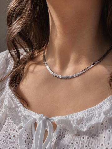 Kamakula Necklace in Silver