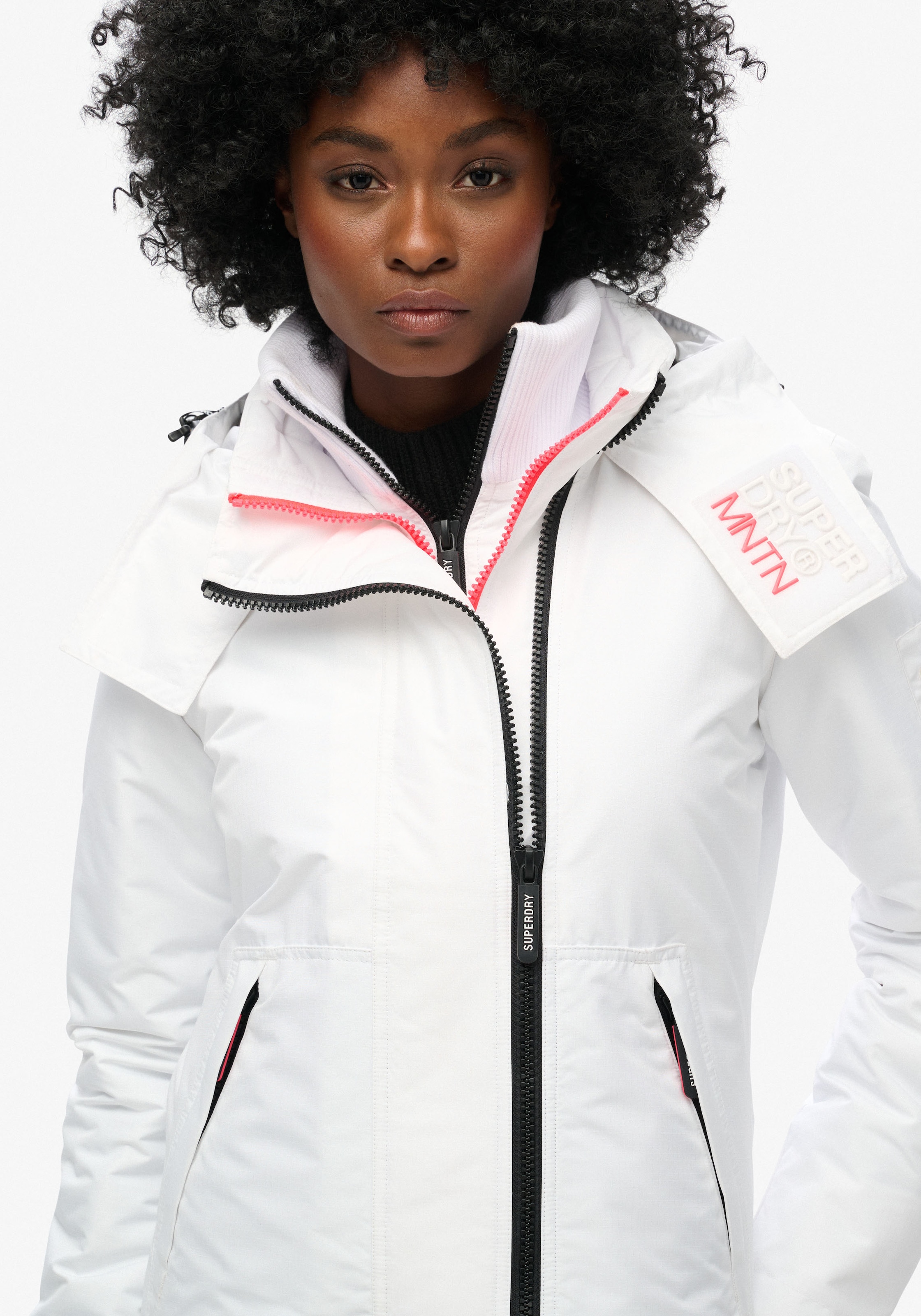 Veste d’hiver Superdry en blanc