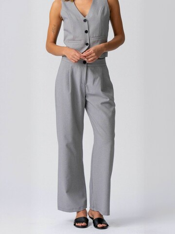 TEESHOPPEN Trousers ' Natalie ' in Grey