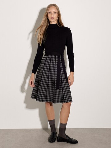 Apricot Dress ' Strickkleid ' in Black: front