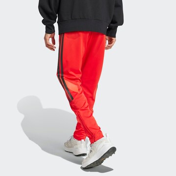 Coupe slim Pantalon de sport 'House of Tiro' ADIDAS SPORTSWEAR en rouge