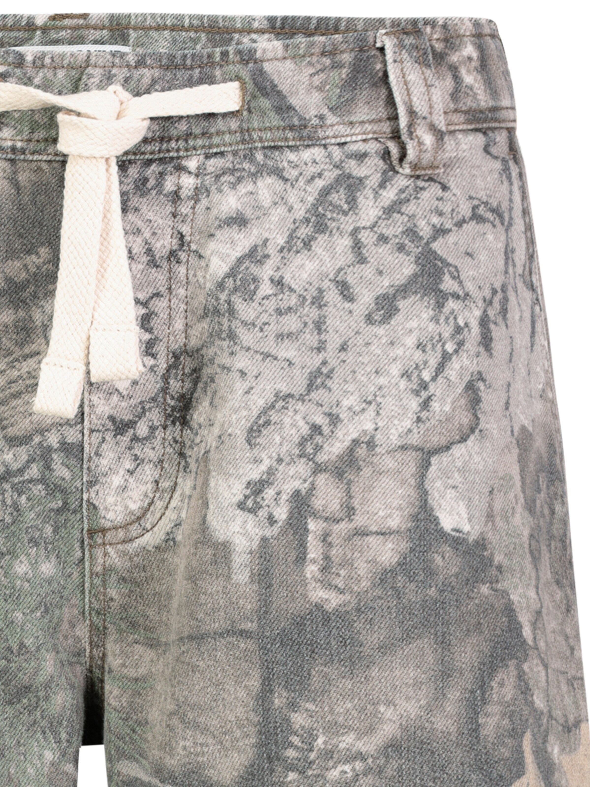 Eight2Nine Regular Shorts in Grün