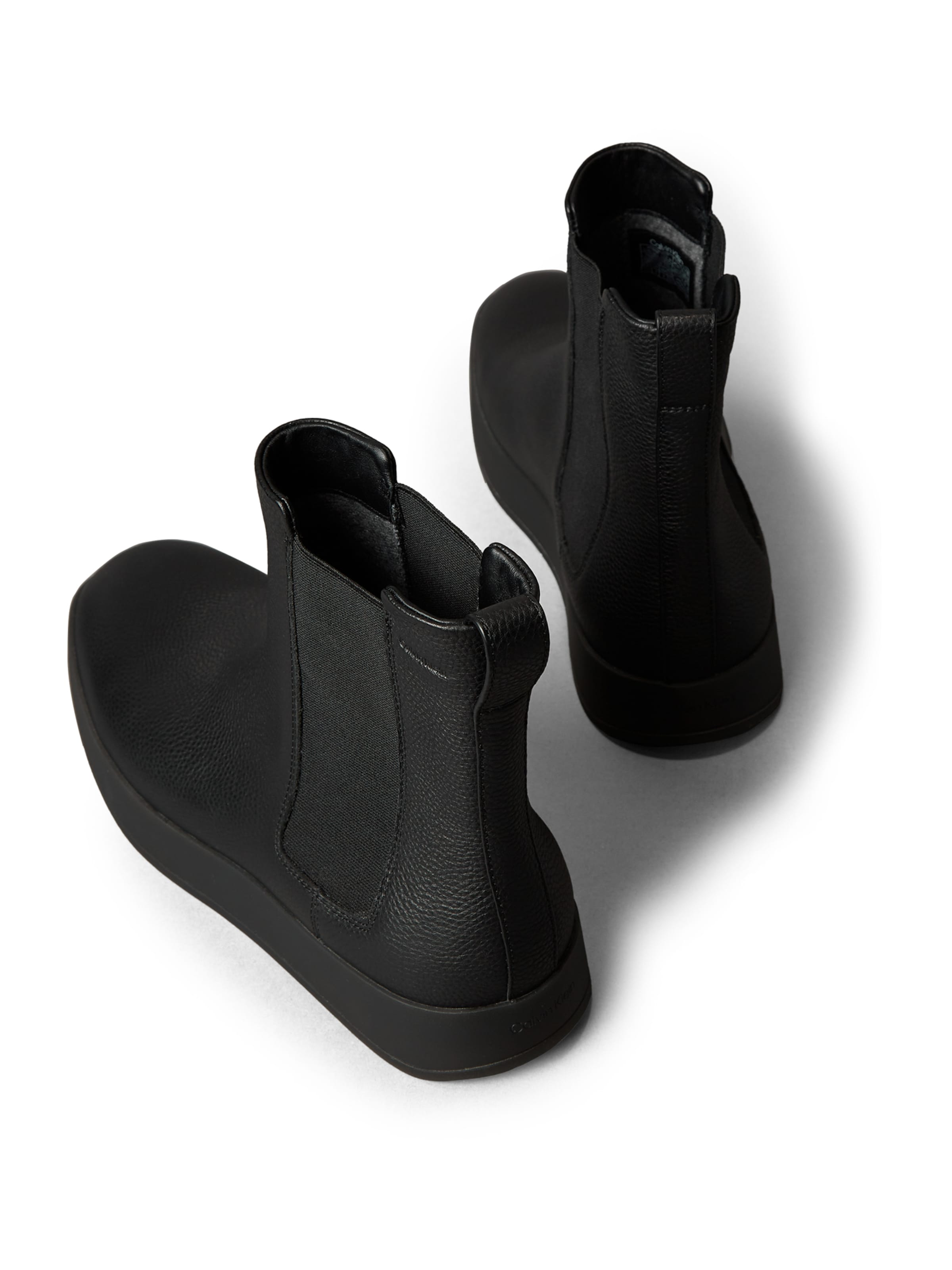 Calvin Klein Боти Chelsea в черно