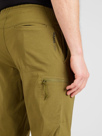 Effilé Pantalon 'Kasper' MAKIA en vert