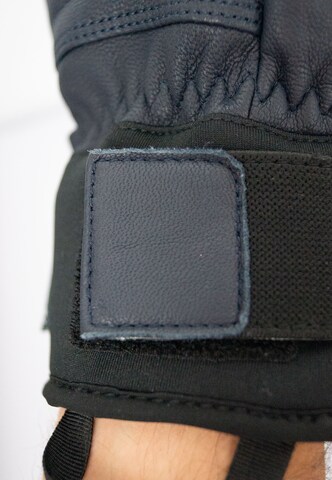 REUSCH Sports gloves 'Highland R-TEX® XT' in Blue