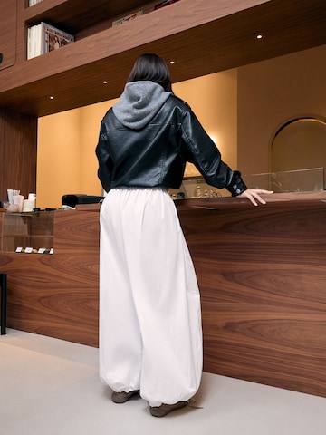 Bershka Barrel Nadrág - fehér