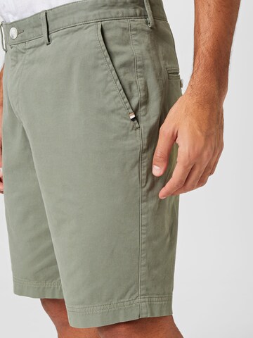 BOSS Štandardný strih Chino nohavice - Zelená