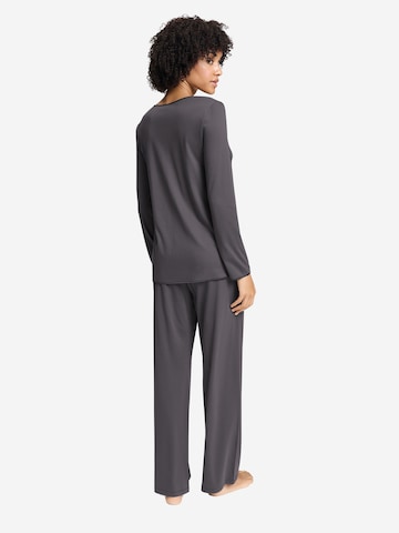 Hanro Pyjama ' Cotton Silk ' in Grijs