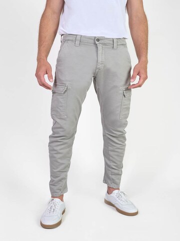 Effilé Pantalon chino 'Koge' Le Temps Des Cerises en gris : devant
