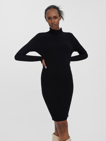 VERO MODA Knitted dress 'Evie' in Black: front