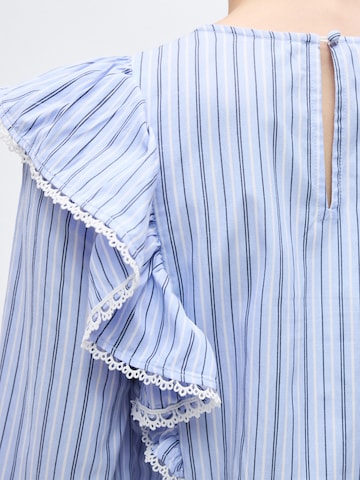 Vero Moda Tall - Blusa 'VMFANNI' en azul