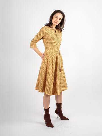 Couture de Marie Dress 'Wool Dress with Check Pattern – Dark Yellow – Victoria' in Yellow: front