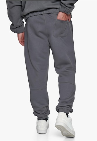 Dropsize Tapered Broek in Grijs