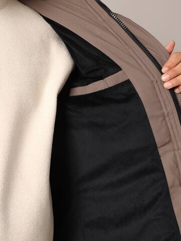 Veste d’hiver 'Chirolong' Deeluxe en marron