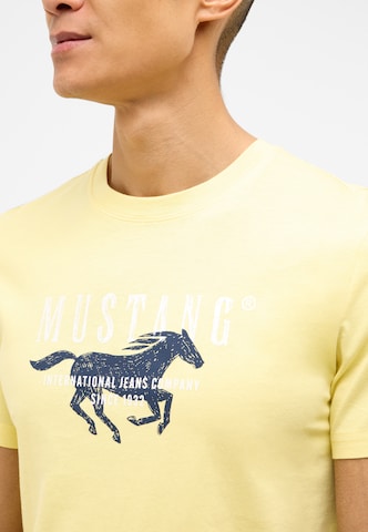MUSTANG T-Shirt 'Style Austin' in Gelb