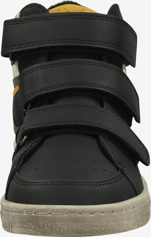 Kickers Sneakers in Black