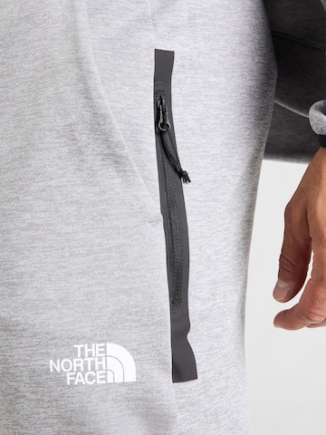 THE NORTH FACE Tapered Ulkoiluhousut värissä harmaa