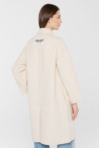 SENSES.THE LABEL Between-Seasons Coat 'OT:TI' in White