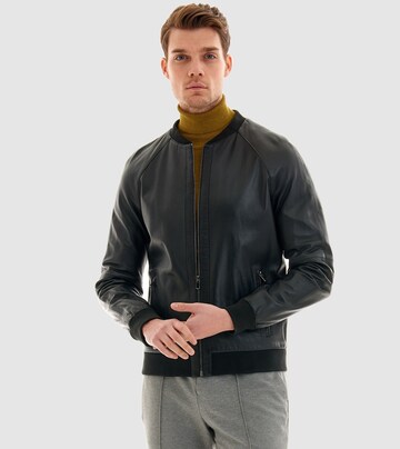 PIERRE CARDIN Jacke in Schwarz: Vorderseite