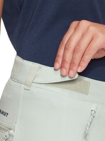 MAMMUT Slim fit Workout Pants in Green