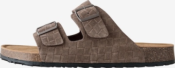 ruda Next Šlepetės: priekis