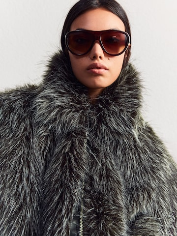 Veste mi-saison Bershka en gris