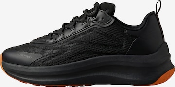Baskets basses 'Chunky' Calvin Klein en noir : devant