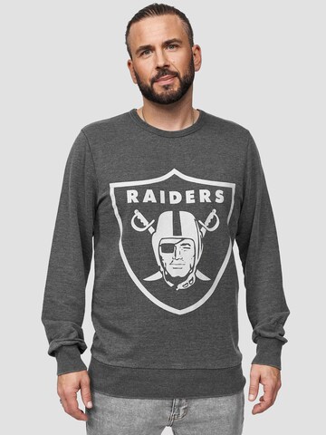 Sweat-shirt 'Raiders' Recovered en gris : devant
